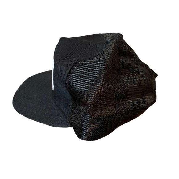 Vintage Snapback Mesh Trucker Hat Shively Kentucky New Era USA - Picture 2 of 6